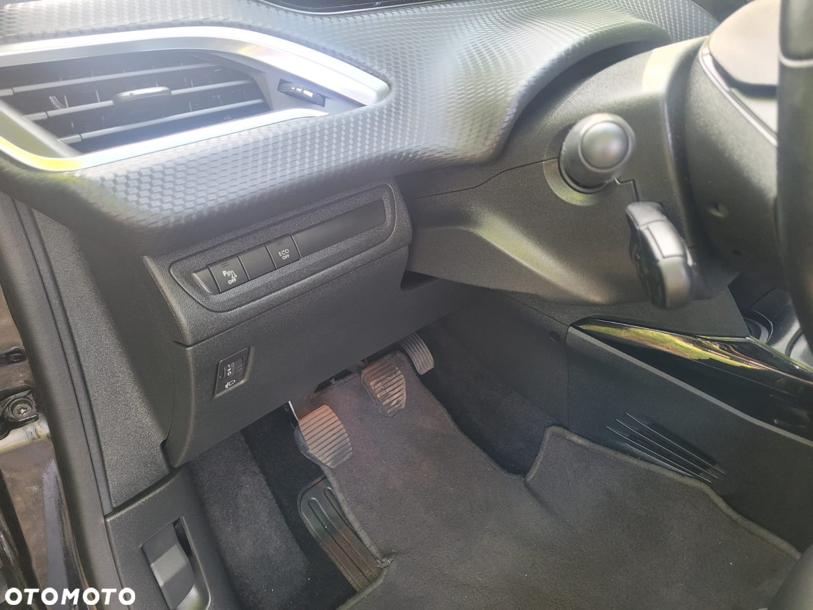 Peugeot 2008 1.5 BlueHDi Allure - 26