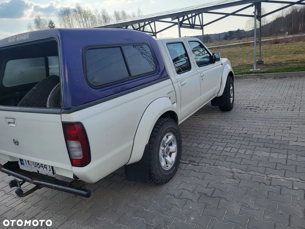 Nissan Navara 2.5 D XE - 9