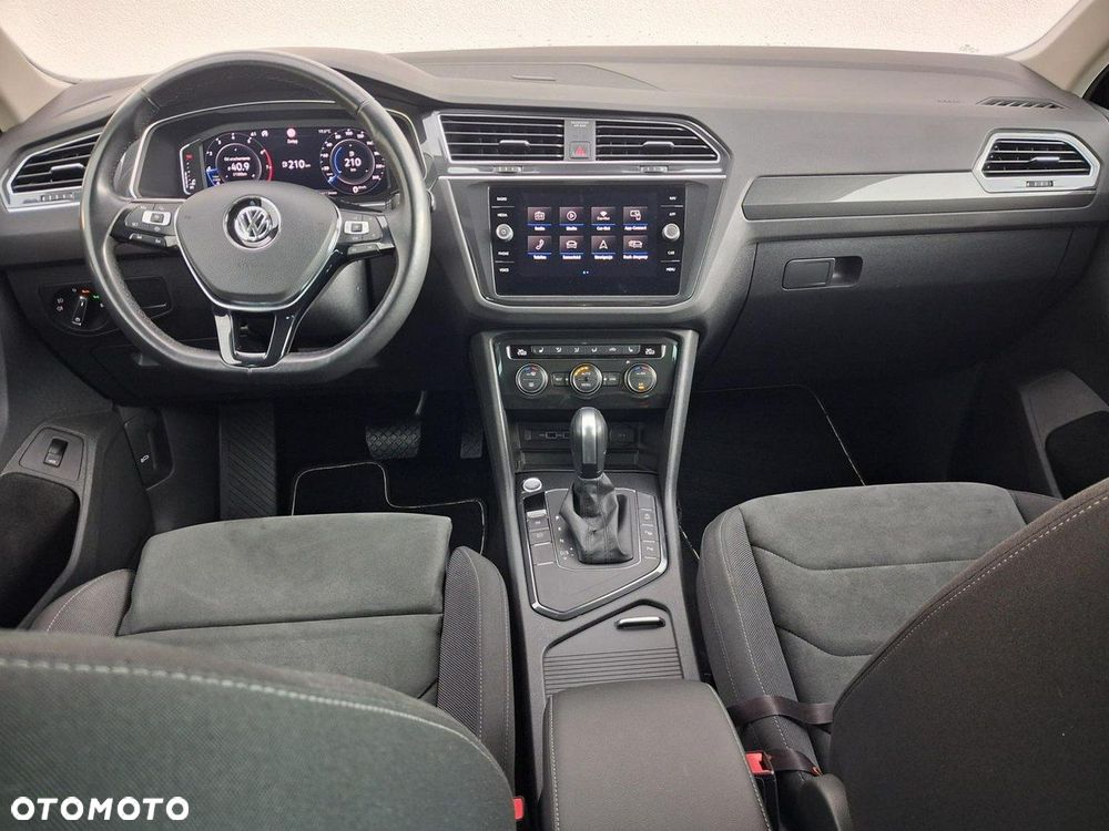 Volkswagen Tiguan - 14
