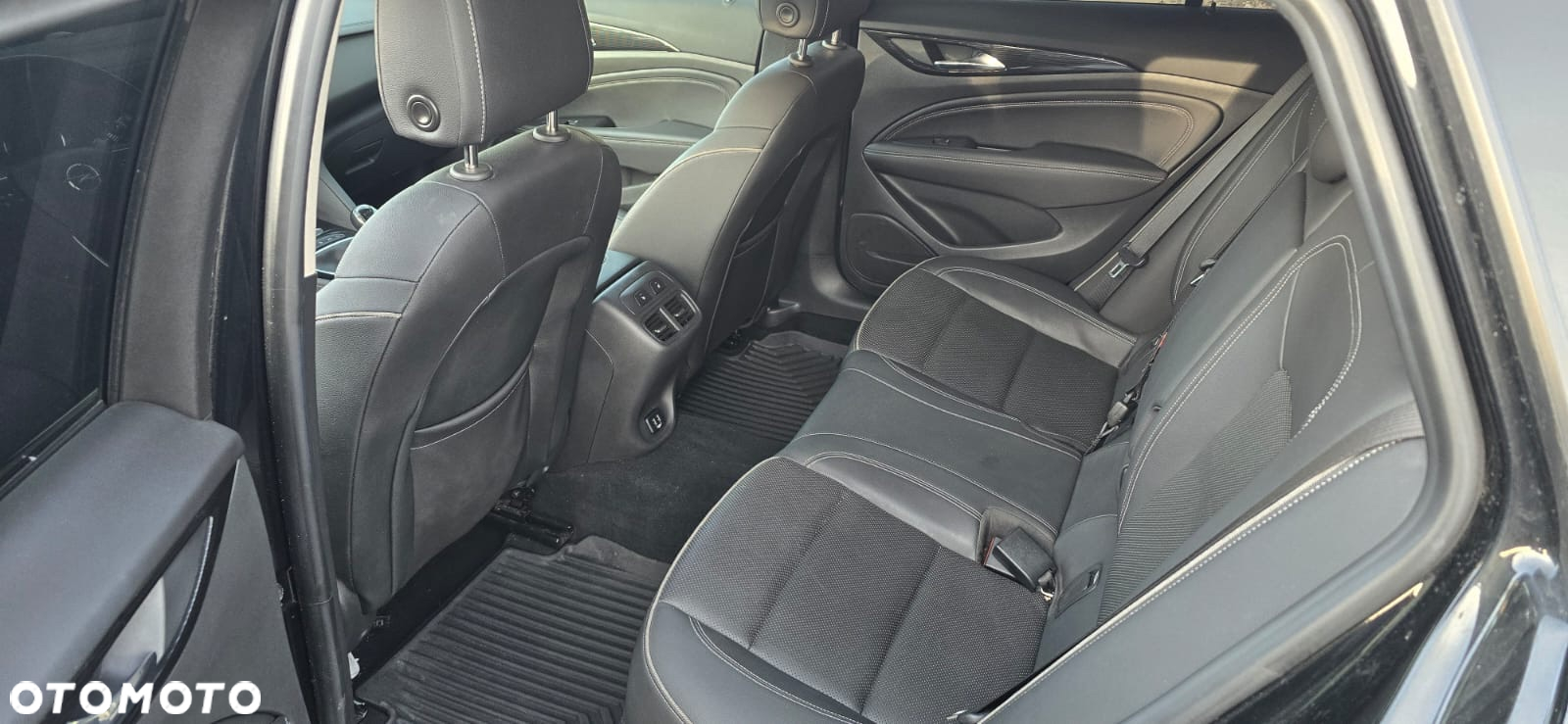 Opel Insignia - 13