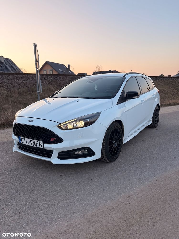 Ford Focus SW 2.0 EcoBoost ST - 6