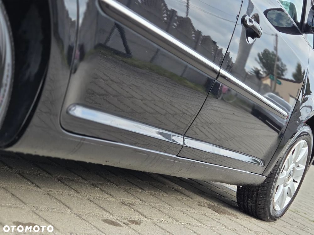 Volkswagen Touran 2.0 TDI DPF DSG Highline - 12