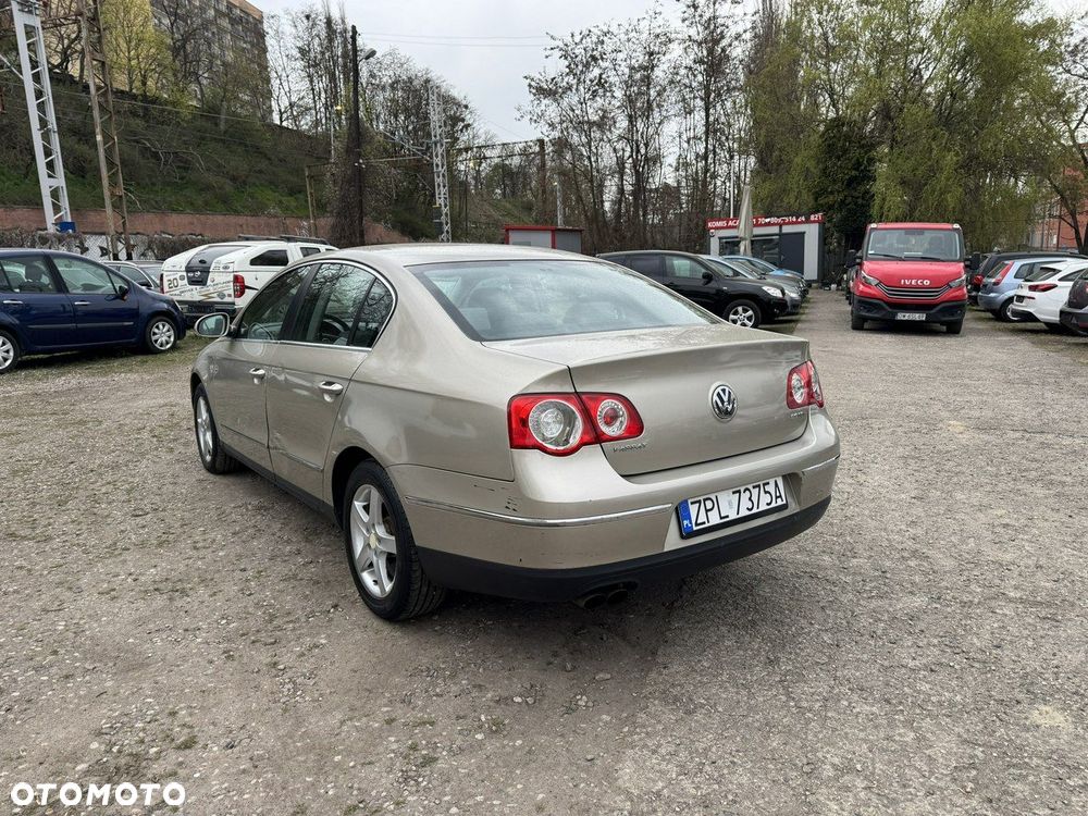 Volkswagen Passat 2.0 FSI Automatik Comfortline - 4