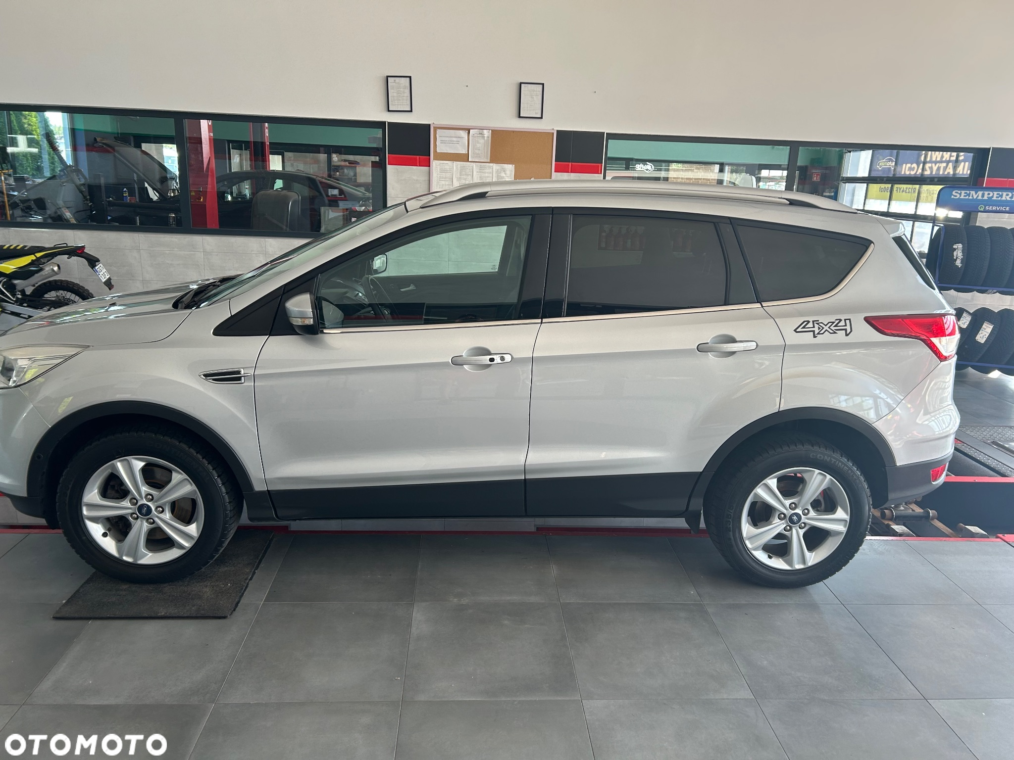 Ford Kuga 2.0 TDCi 4WD Titanium Plus - 4