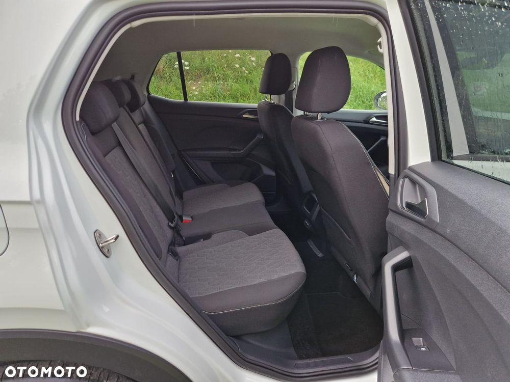Volkswagen T-Cross - 13