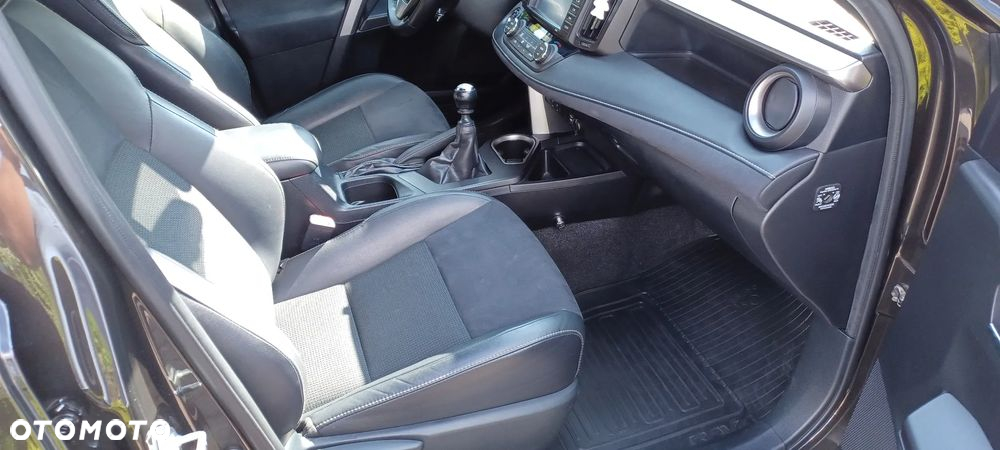 Toyota RAV4 - 9