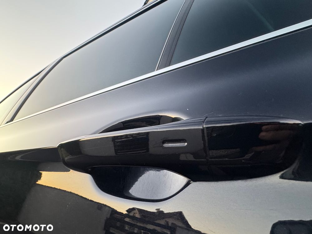 Volkswagen Passat 2.0 TDI Elegance DSG - 19