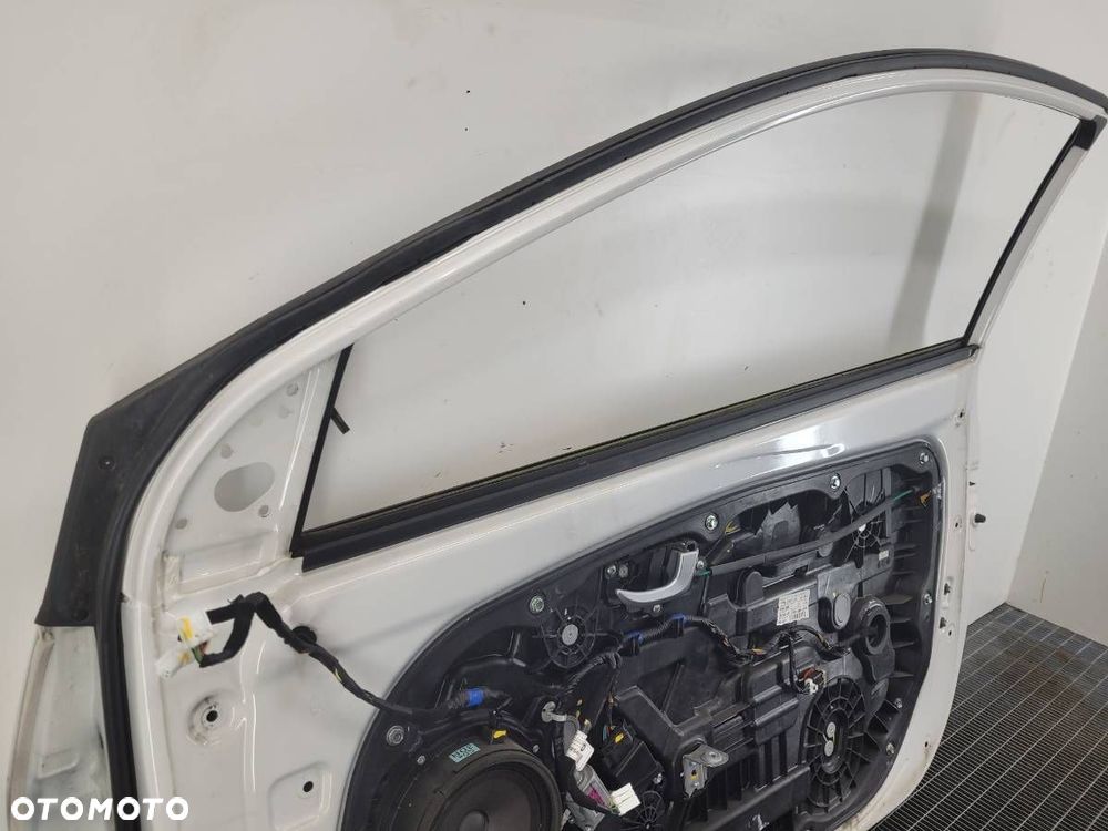 DRZWI PRZÓD PRAWE HYUNDAI I30 II COUPE 3D EUROPA  2013 - 11