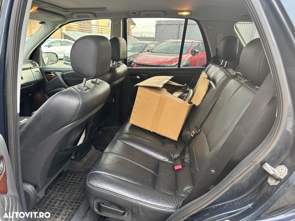 Mercedes-Benz ML - 12