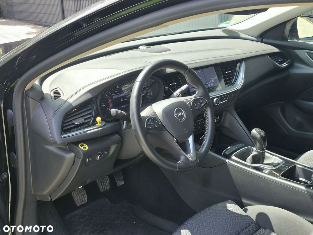 Opel Insignia - 8