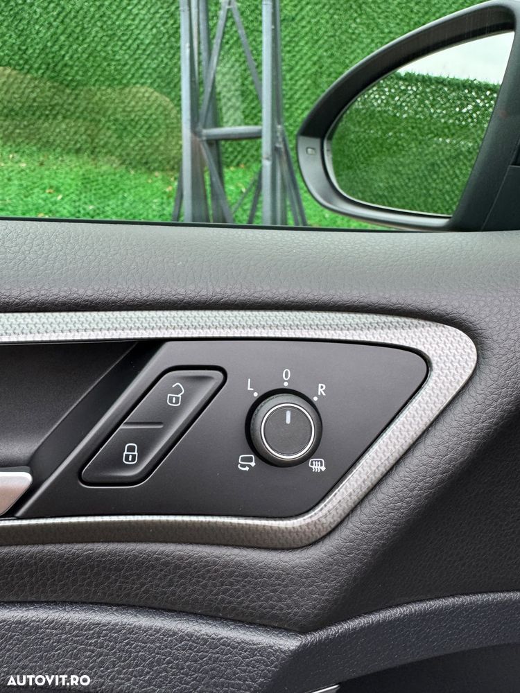 Volkswagen Golf 1.6 TDI DSG Join - 17