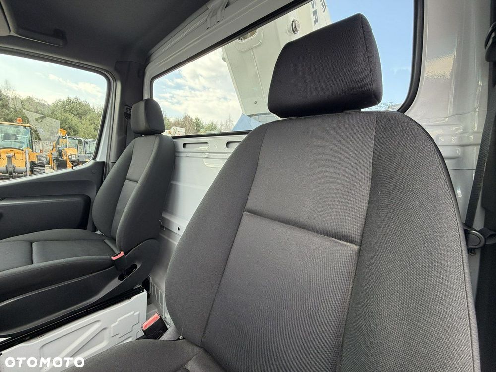 Mercedes-Benz Sprinter - 27
