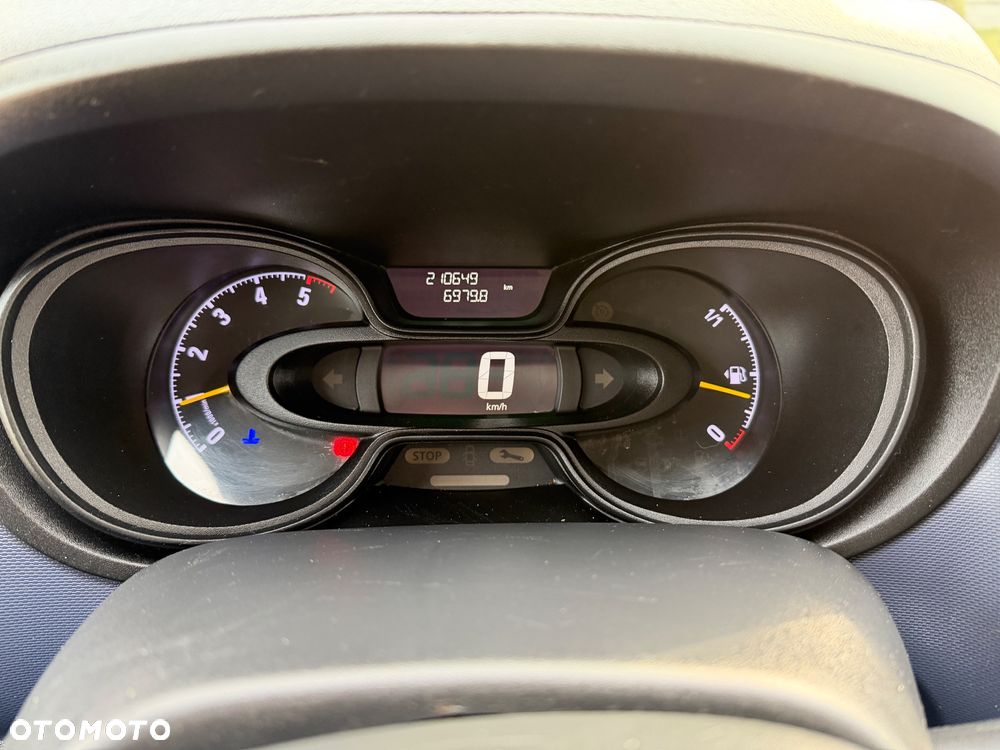 Opel Vivaro - 24