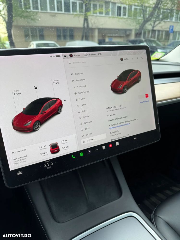 Tesla Model 3 - 6