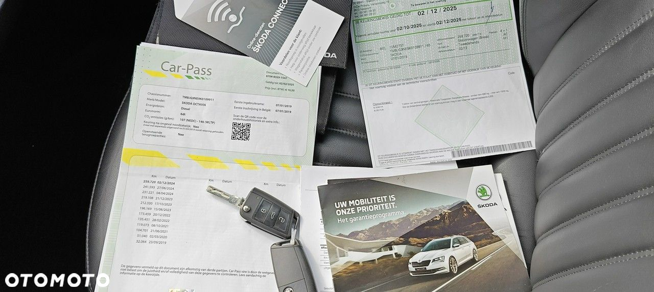 Skoda Octavia 1.6 TDI DSG Premium Edition - 30
