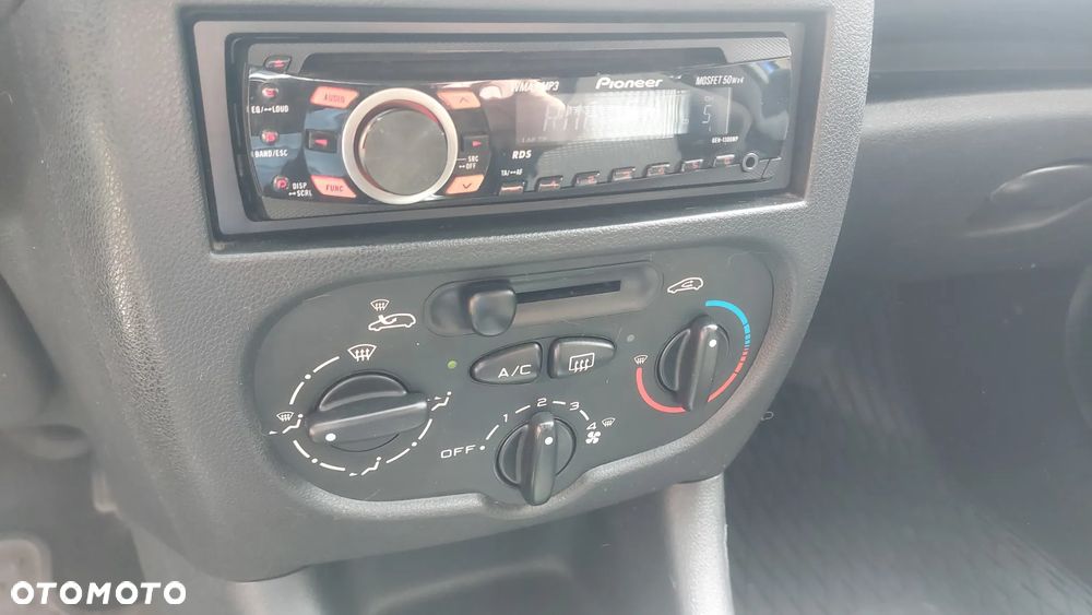 Peugeot 206 plus 1.1 Presence - 17