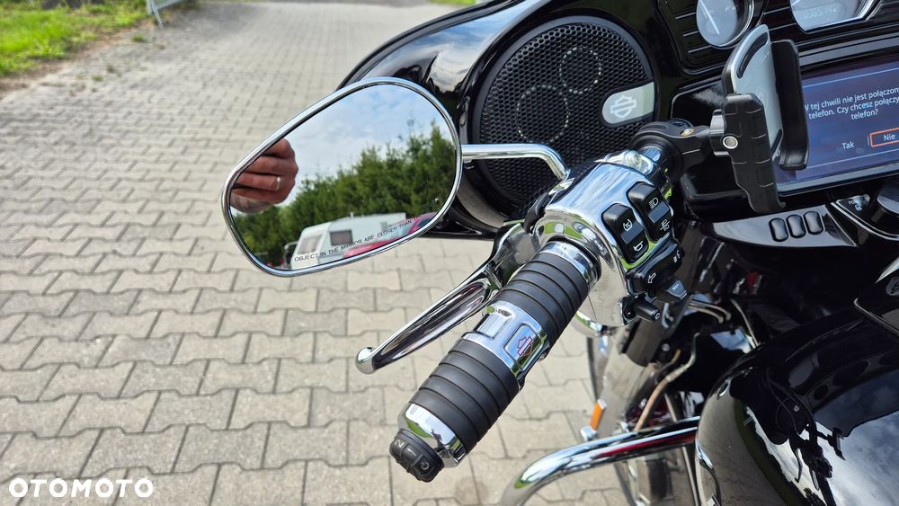 Harley-Davidson CVO Street Glide - 17