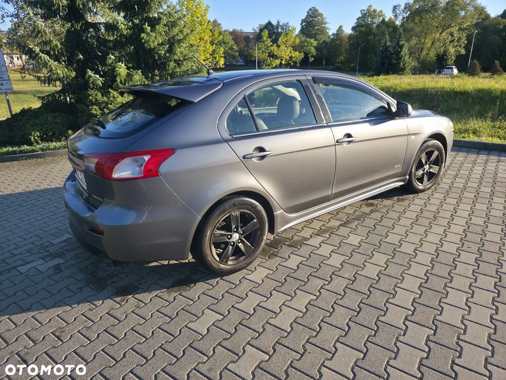 Mitsubishi Lancer - 6