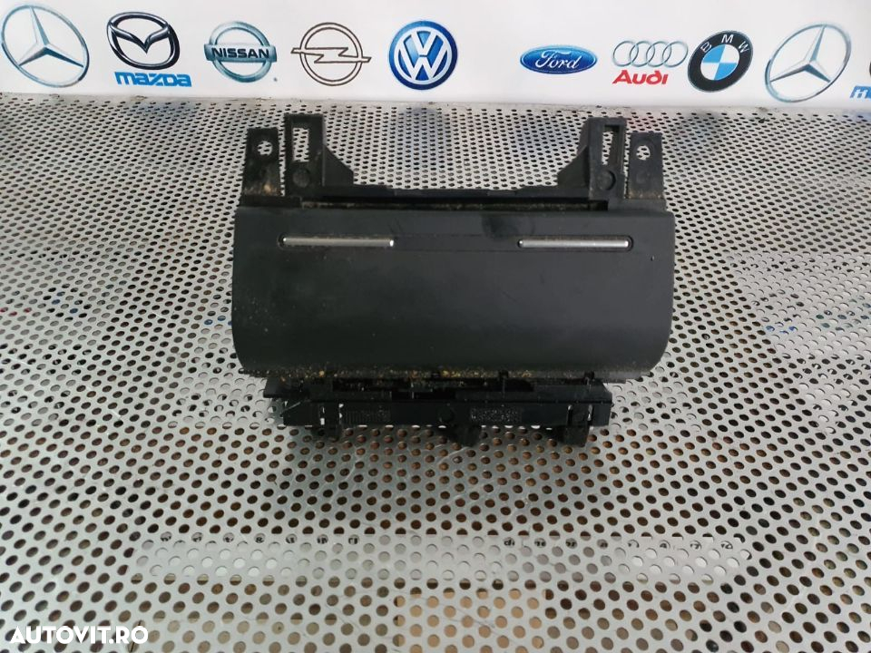 Scrumiera Audi A4 B7 An 2004-2008 Livram Oriunde - 2