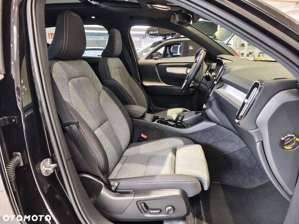 Volvo XC 40 B4 AWD Ultimate Dark - 16