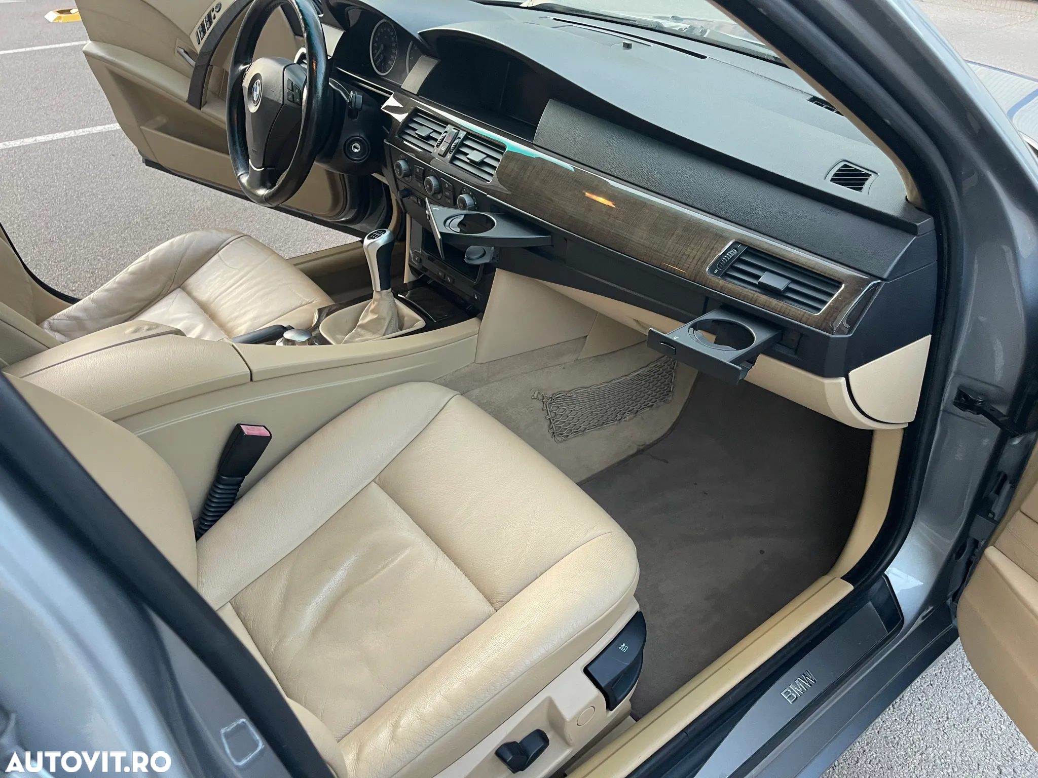 BMW Seria 5 520i - 10