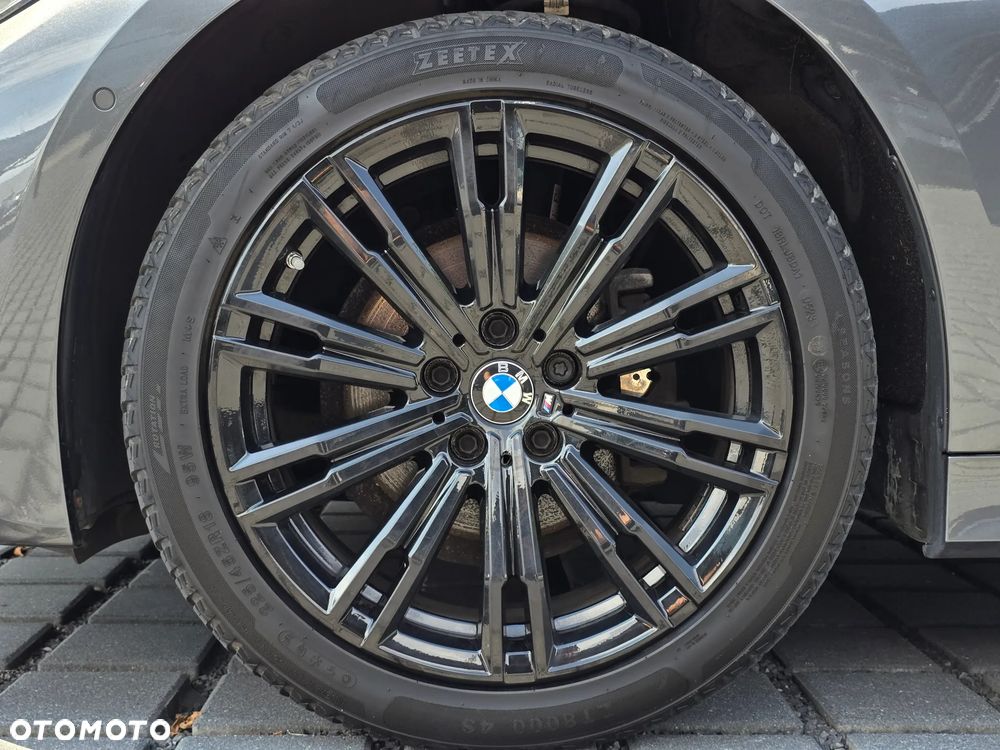 BMW Seria 3 318d M Sport - 27