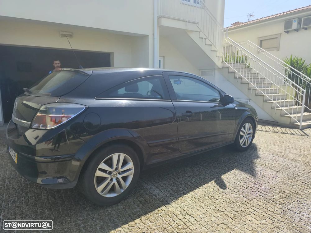 Opel Astra GTC 1.4 - 4