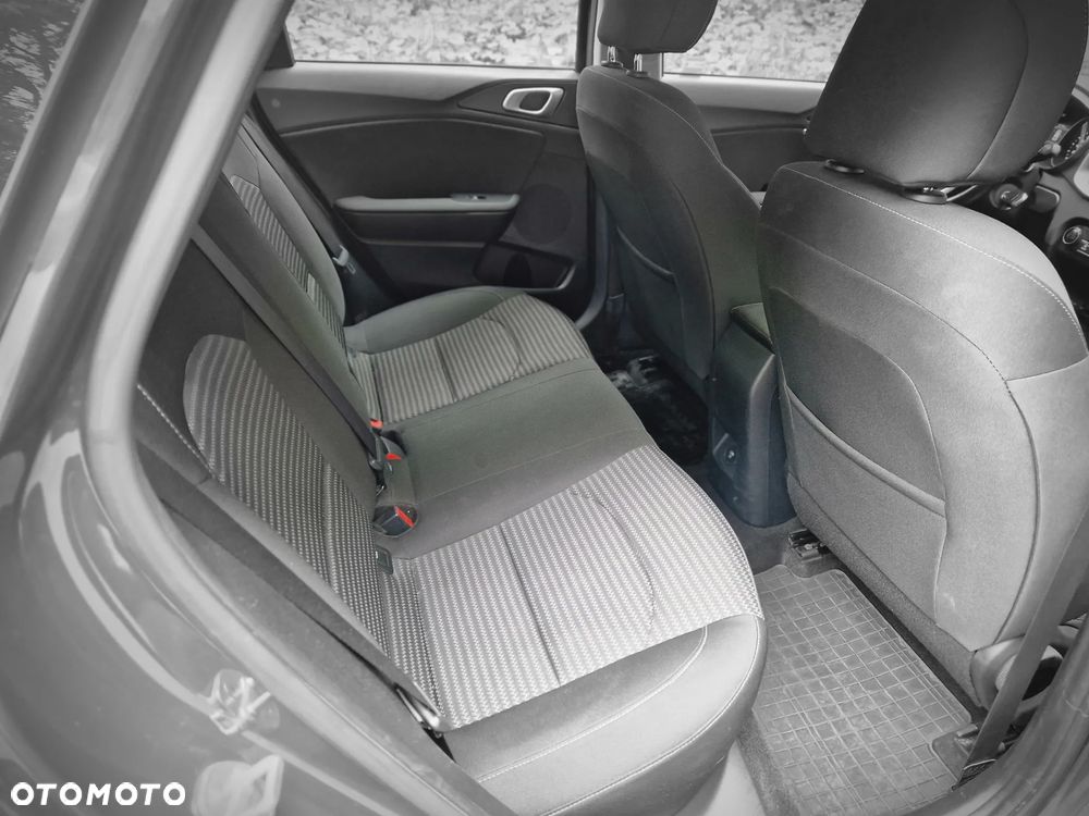 Kia Ceed 1.5 T-GDI M - 28