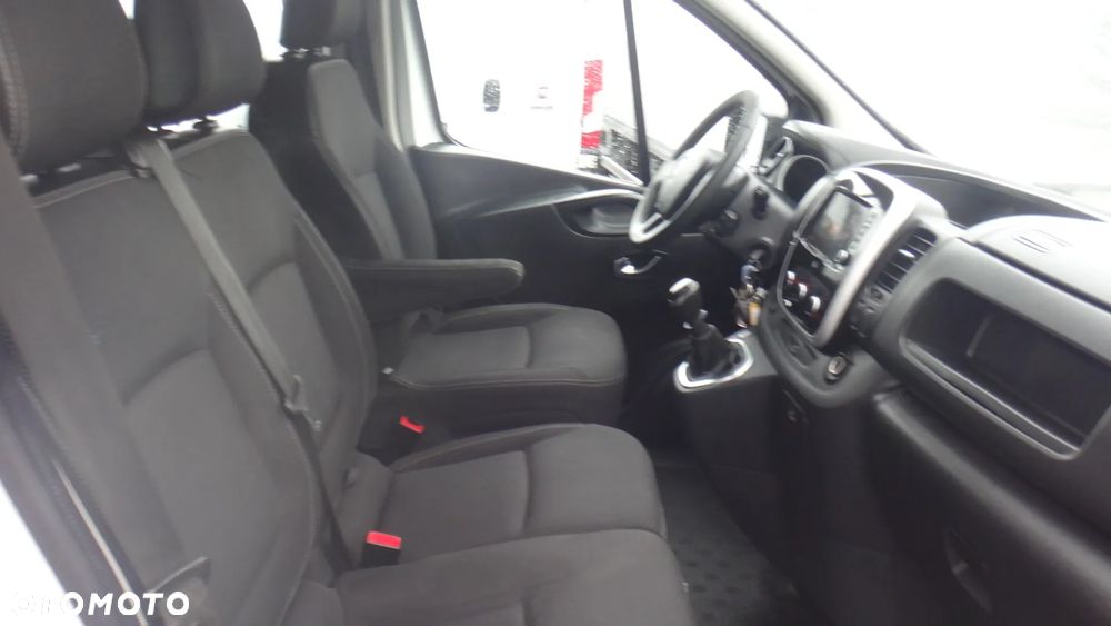 Renault Trafic - 11