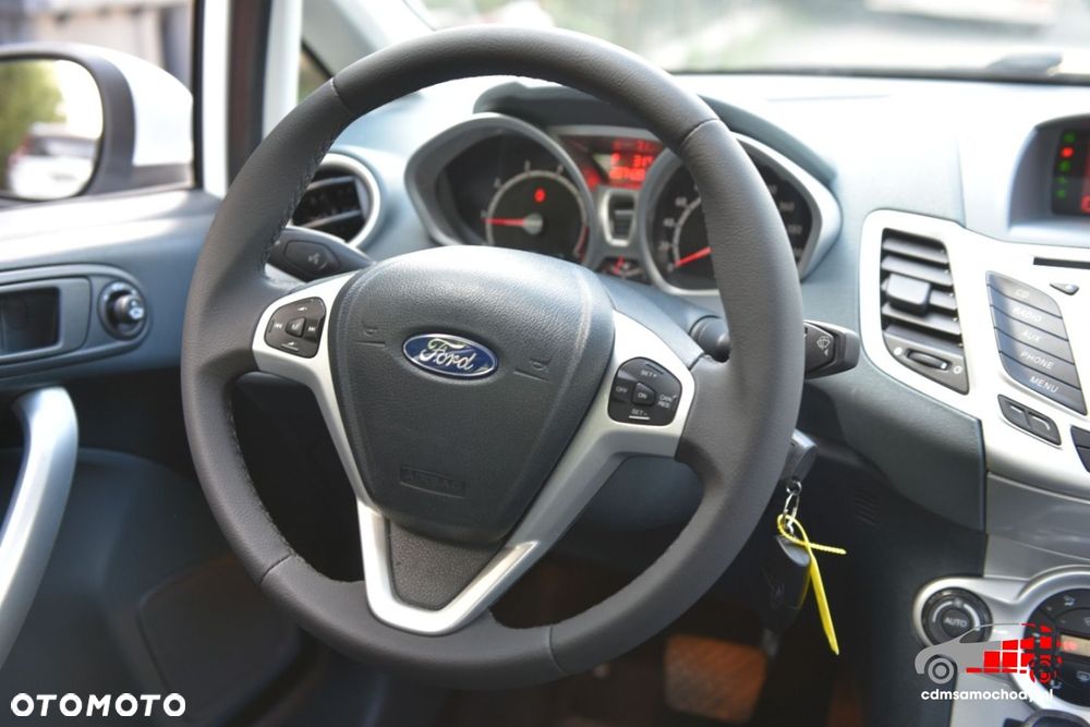 Ford Fiesta - 24