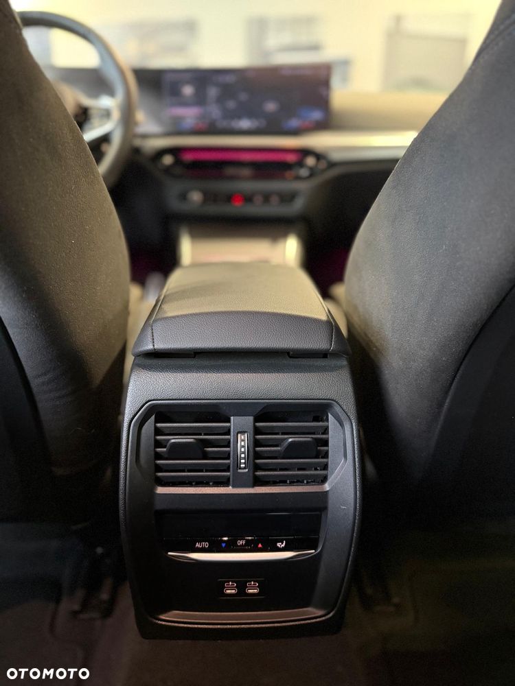 BMW Seria 3 318i M Sport - 20