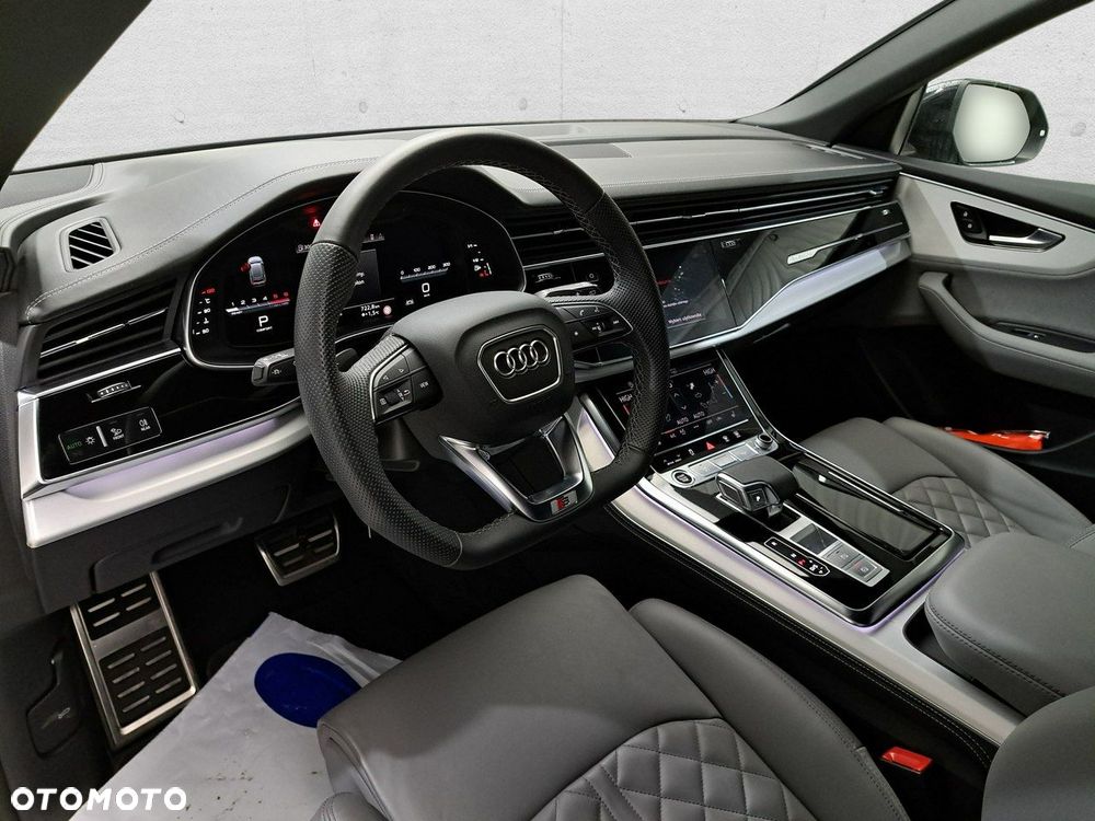 Audi Q8 - 11
