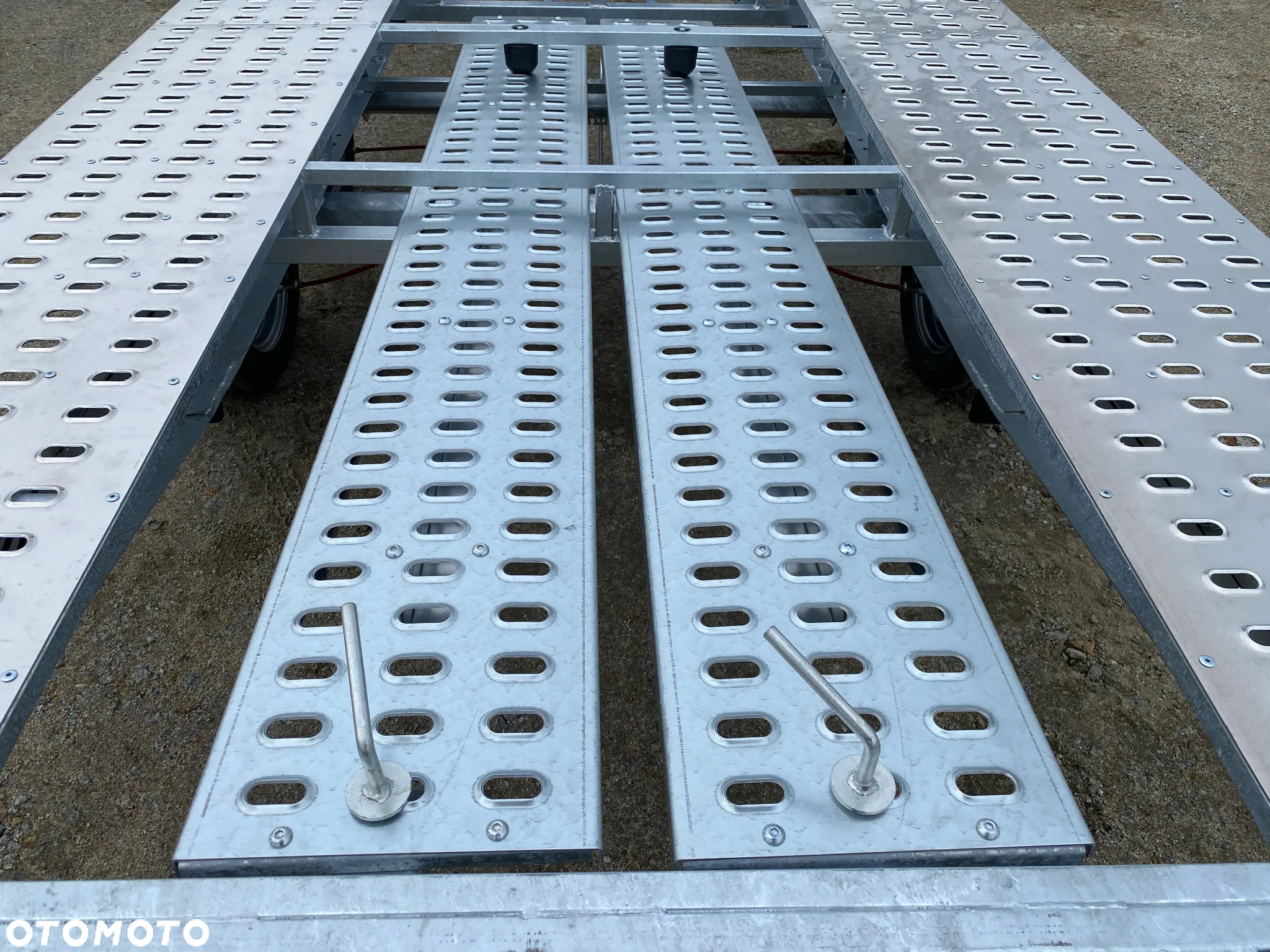 Niewiadów MARS 400X200CM DMC 2700KG PŁASKA LAWETA DO PRZEWOZU SAMOCHODÓW NISKIE KOŁA 13 Z NAJAZDAMI I WCIĄGARKĄ | DOSTAWA | RATY | LEASING | - 12