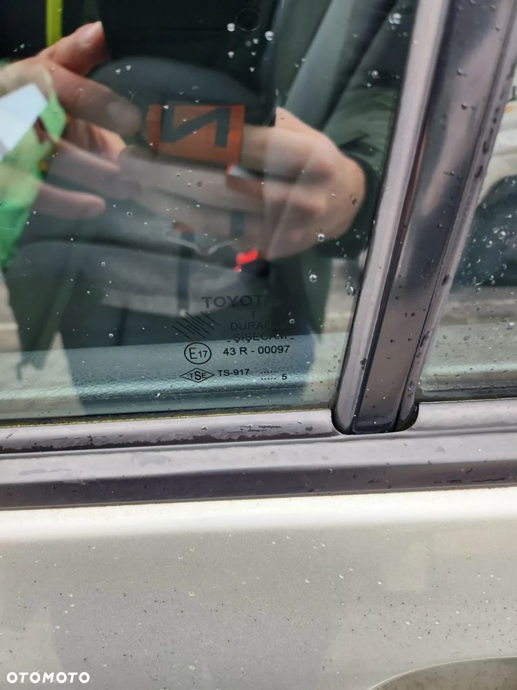 Toyota Corolla 1.6 VVT-i Sol (air6) - 30