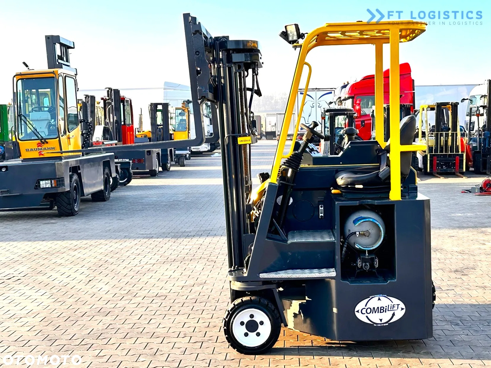 Combilift C3000CB / LPG / TRIPLEX - 4900MM / LPG / WOLNY SKOK / POZYCJONER / PRZESÓW WIDEŁ / JEDYNIE 7454 MTH / JAK NOWY - 8