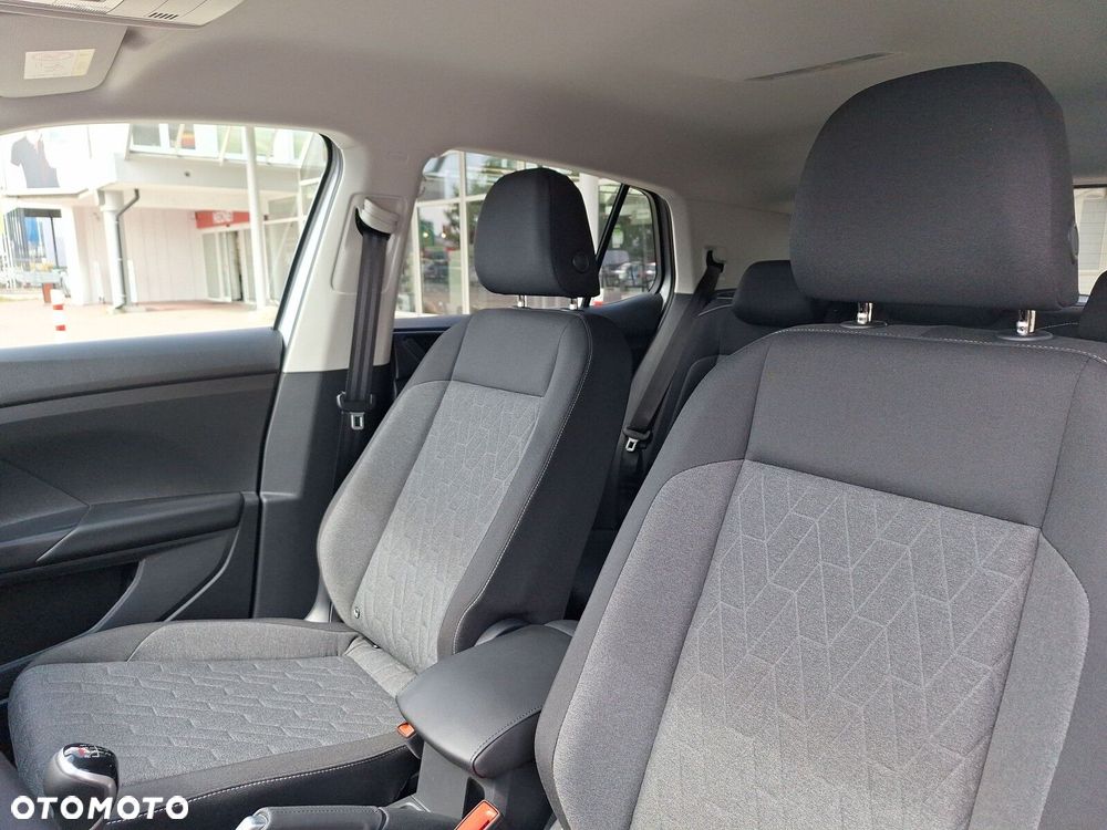 Volkswagen T-Cross - 11