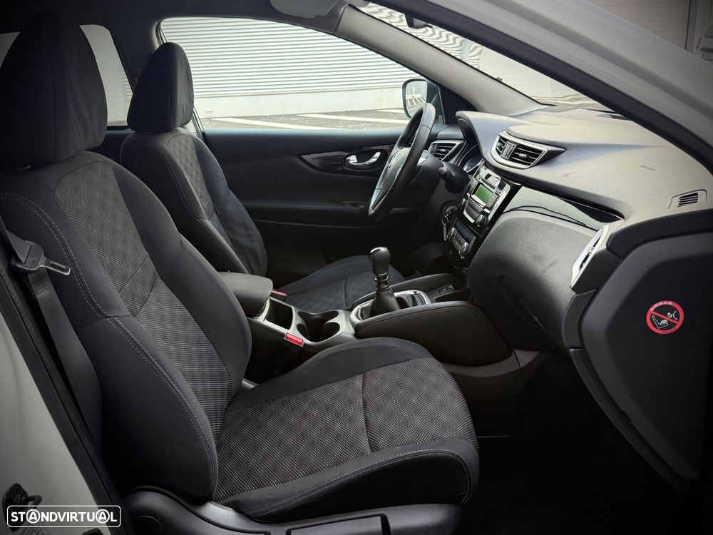 Nissan Qashqai 1.5 dCi N-Connecta - 10