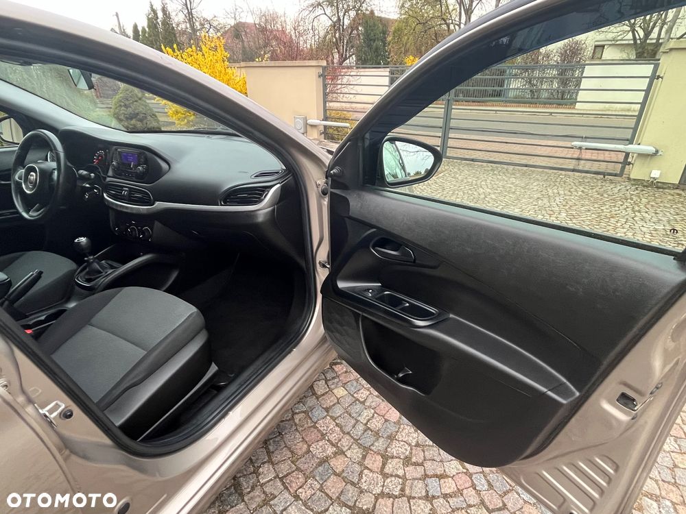 Fiat Tipo 1.4 16V Easy EU6d - 28