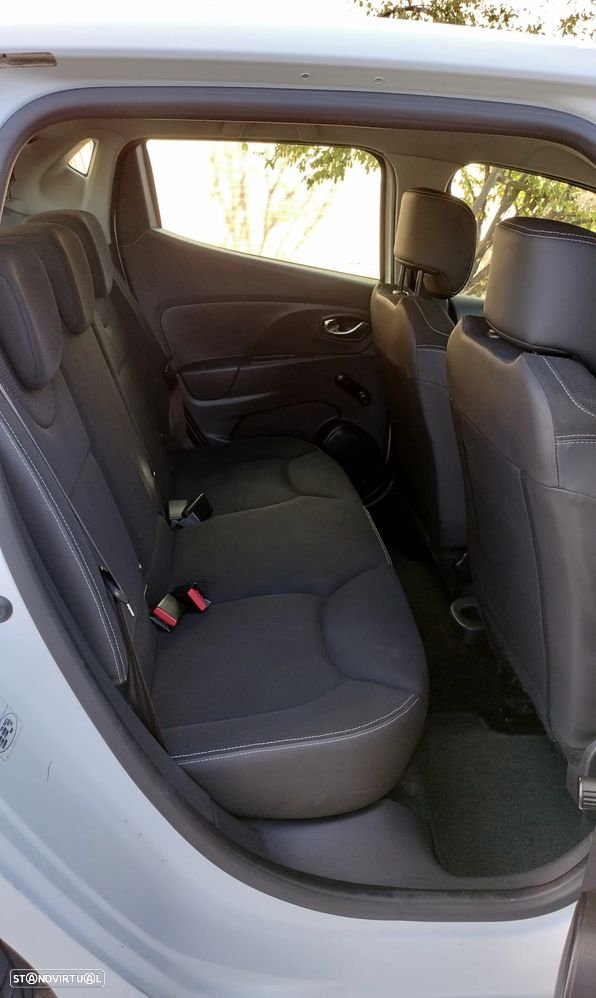 Renault Clio - 17