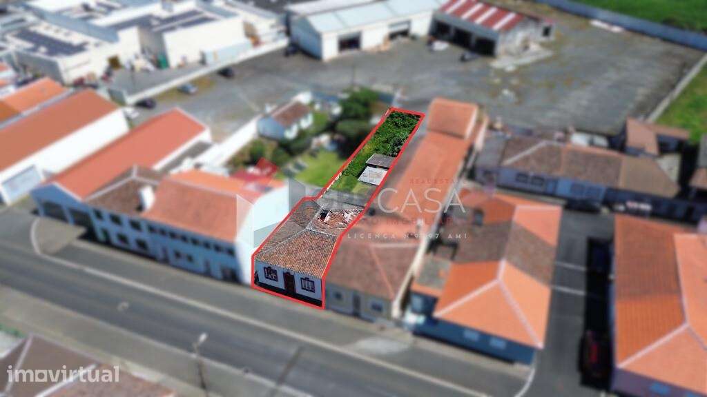Moradia T2 no centro da Praia da Vitória com Projeto incluído - Grande imagem: 3/24
