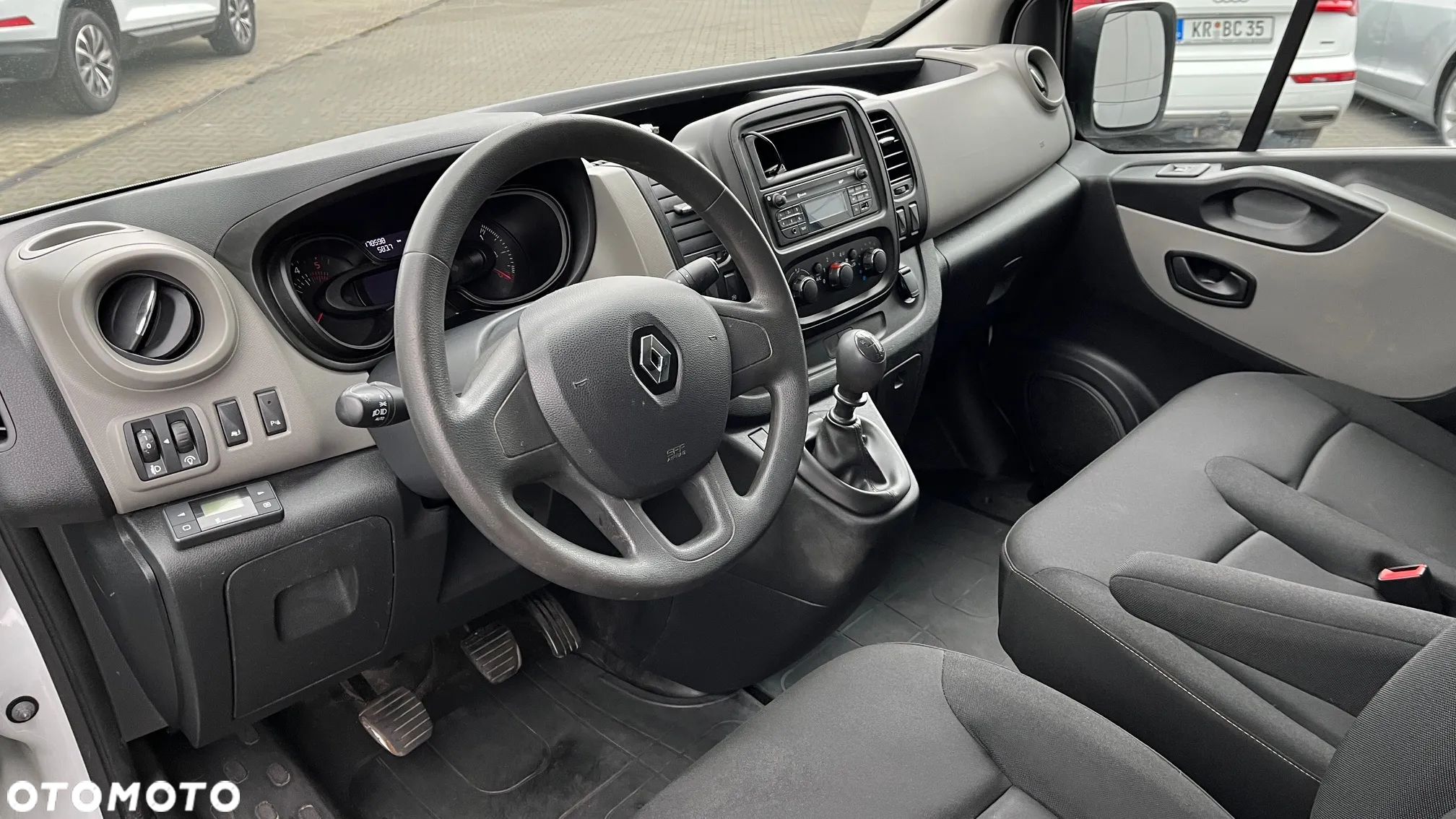 Renault Trafic Blaszak Zabudowa - 17