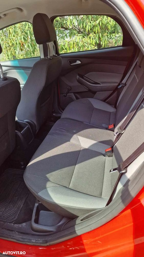 Ford Focus - 13