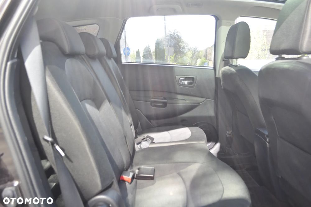 Nissan Qashqai+2 - 10