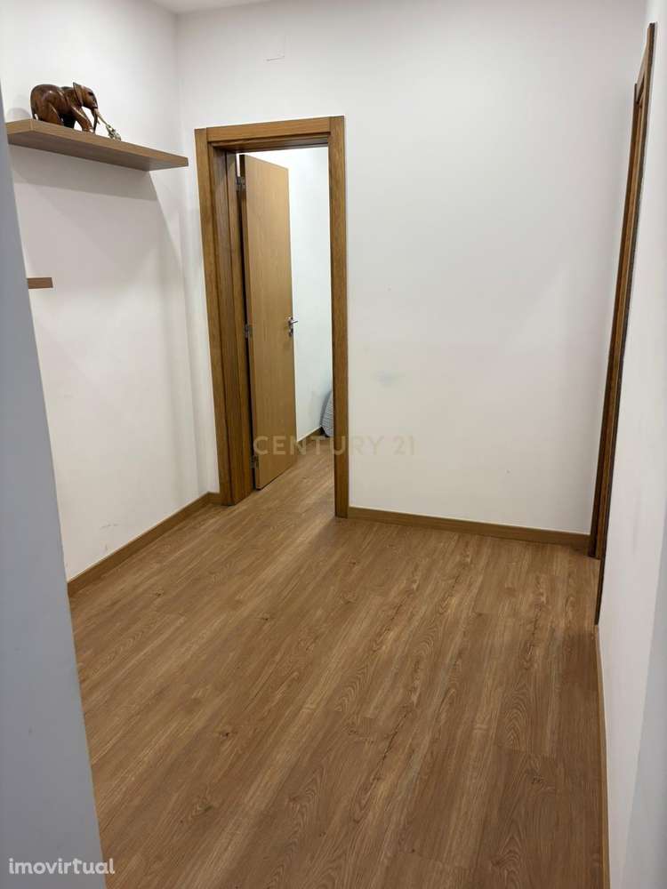 T3 Remodelado com Logradouro na Cova da Piedade - Grande imagem: 3/19