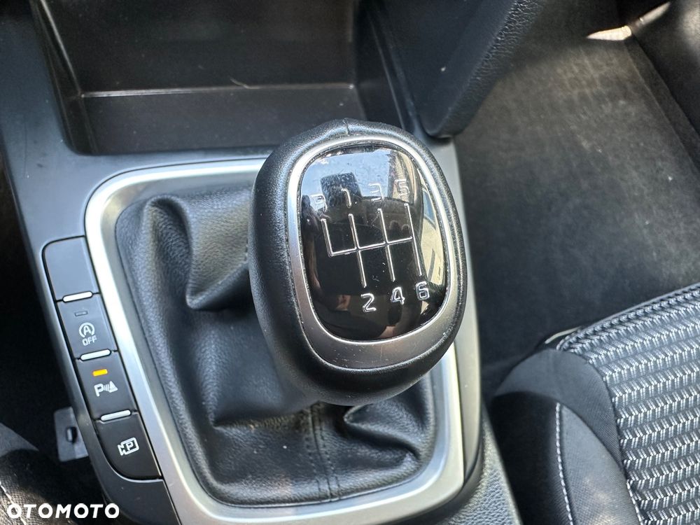 Kia Ceed 1.5 T-GDI M - 19