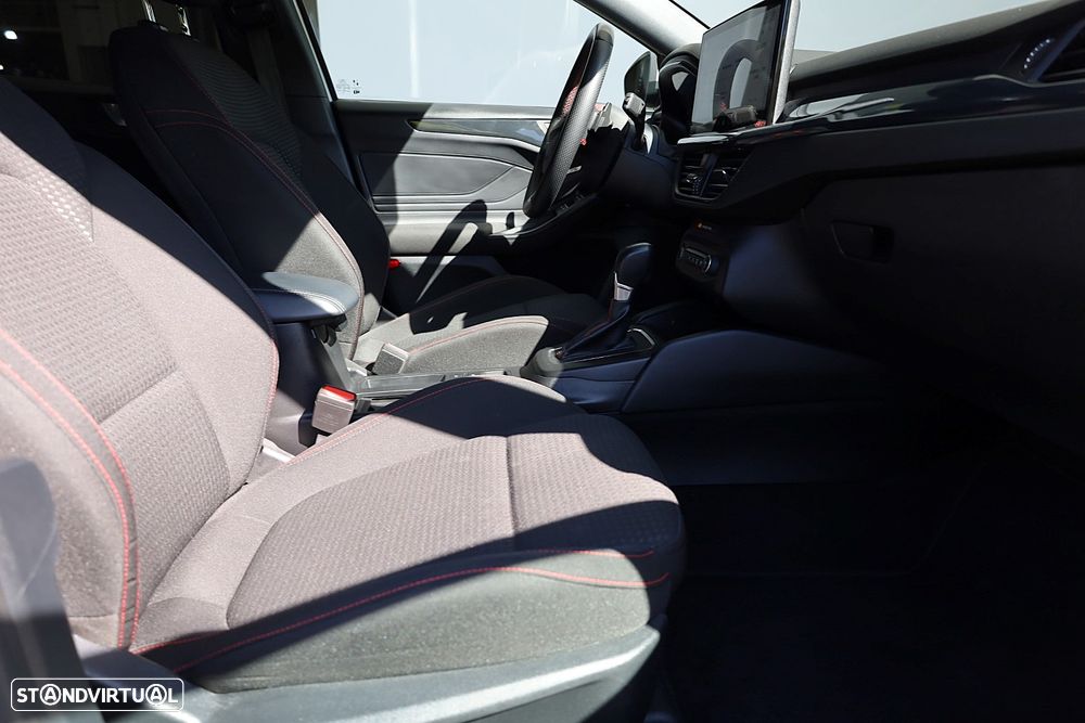 Ford Focus 1.0 EcoBoost MHEV ST-Line Aut. - 35