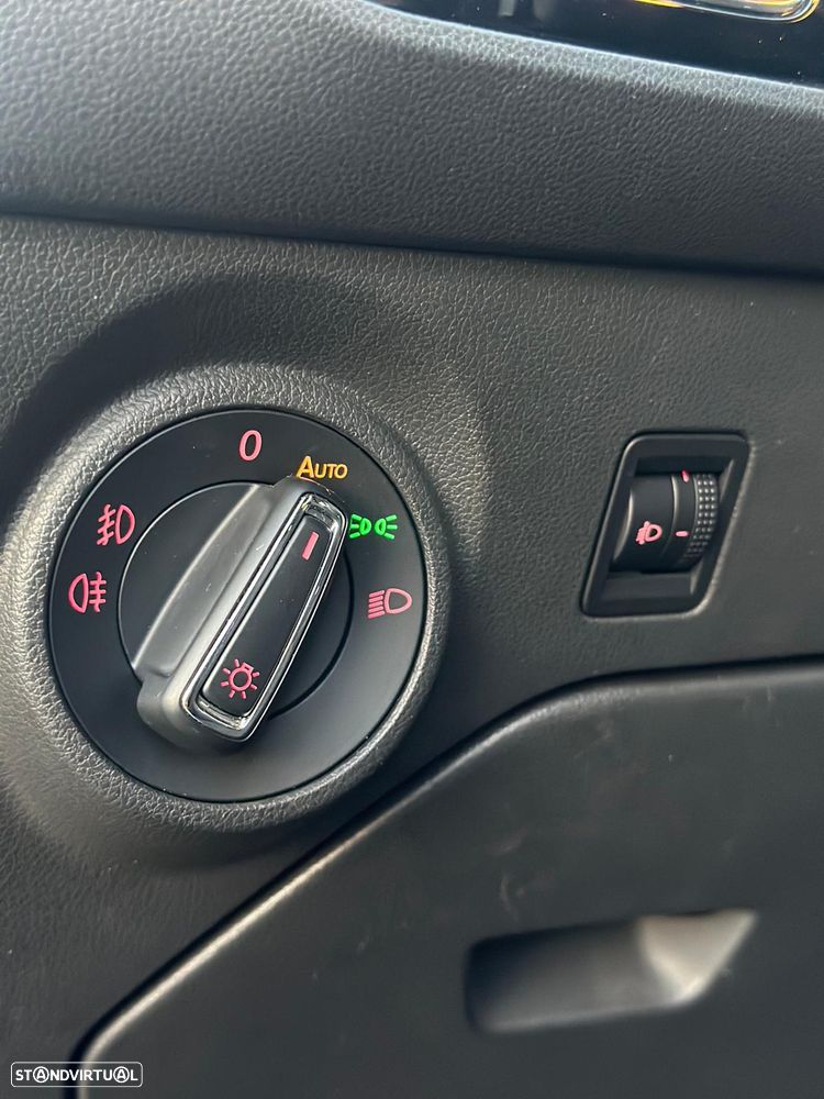 SEAT Leon 1.6 TDI Style DSG S/S - 12