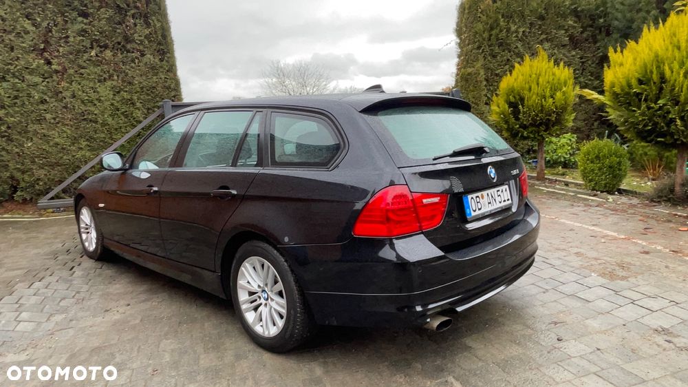 BMW Seria 3 318i Edition Exclusive - 16