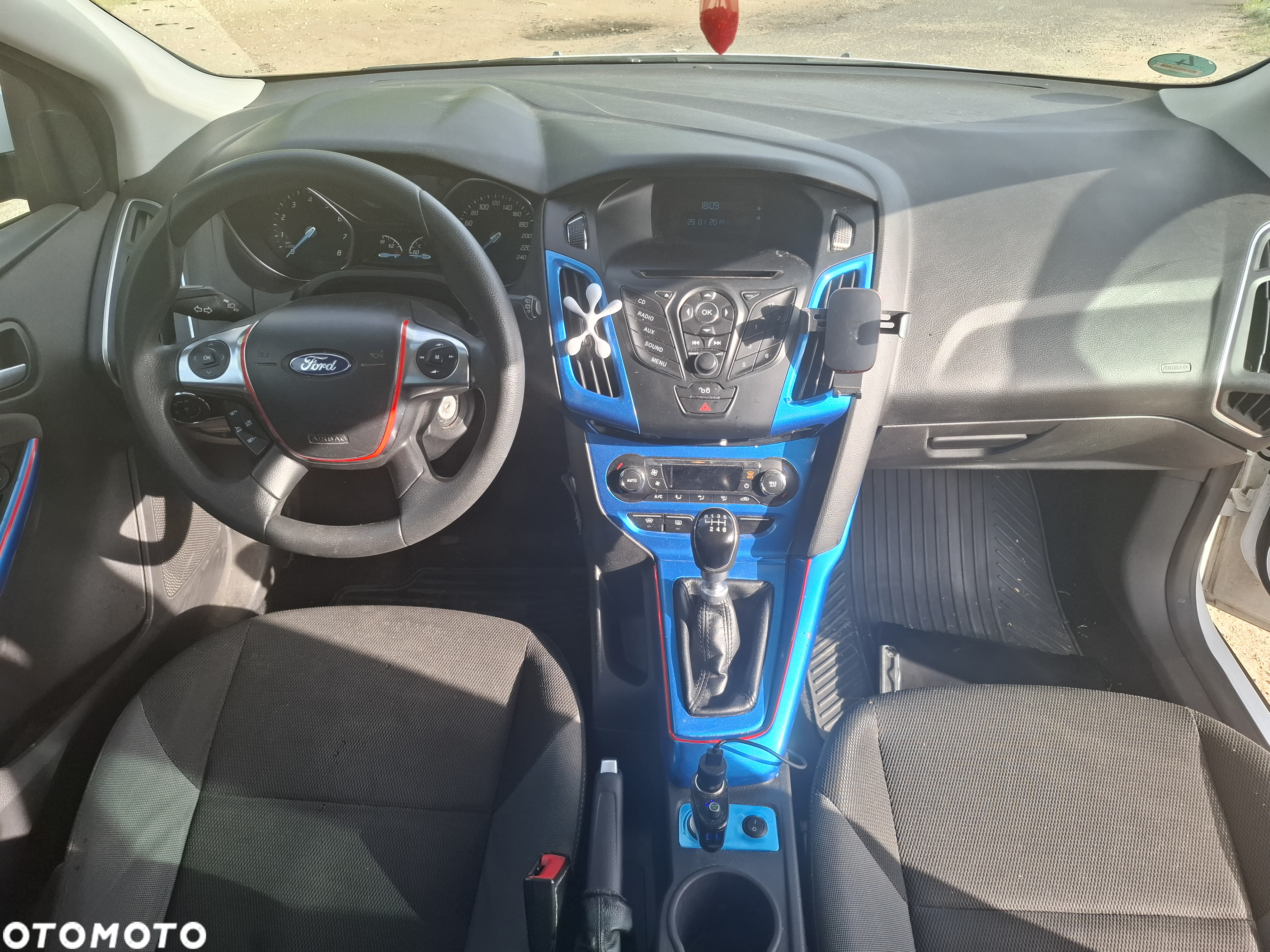 Ford Focus 1.6 EcoBoost Edition - 17