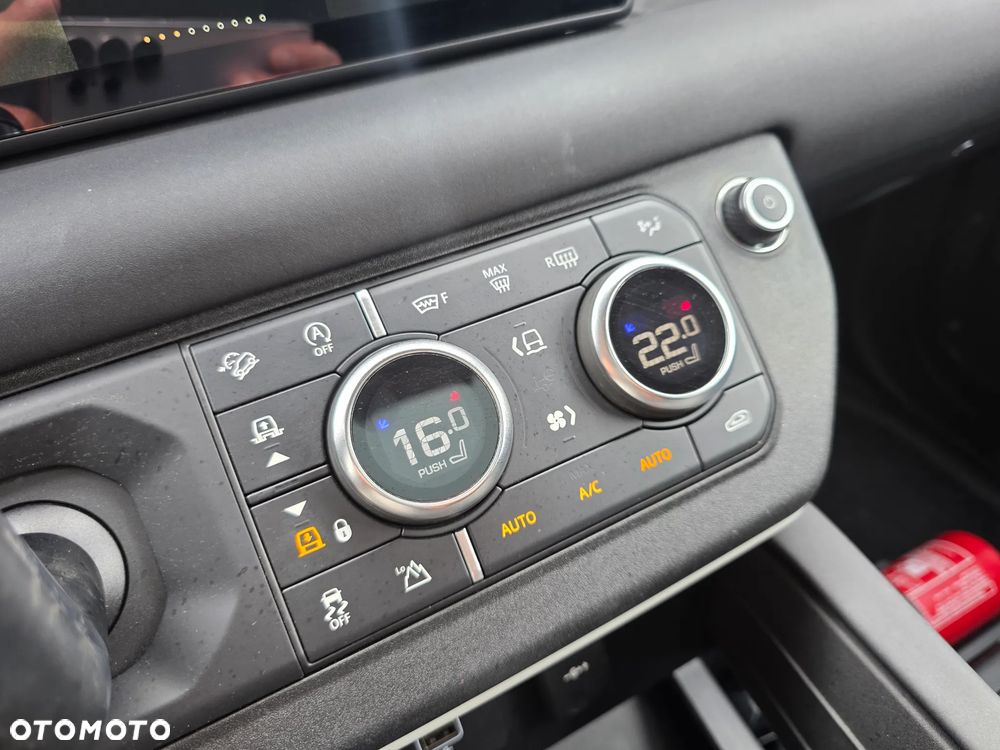 Land Rover Defender 3.0 D250 mHEV XS Edition - 23